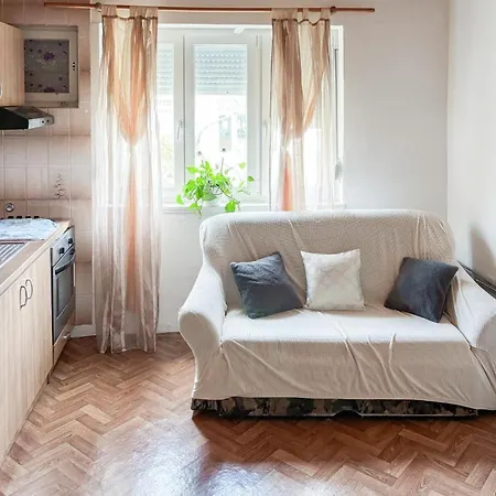 Gorgeous In Rab With House Sea View Διαμέρισμα *
